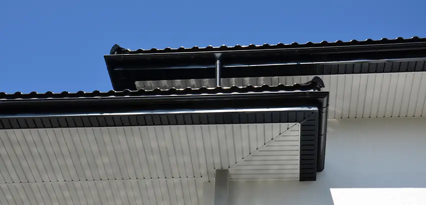 Roof Overhang Repair in Carpentersville